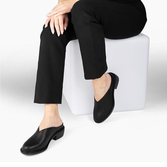 Alegria Women’s Black Embossed Michy Mule- Heel Clog - Picture 4 of 8